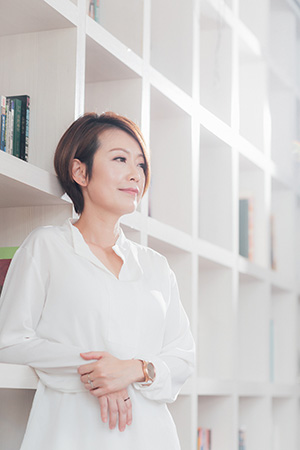 staff-mei-300x450